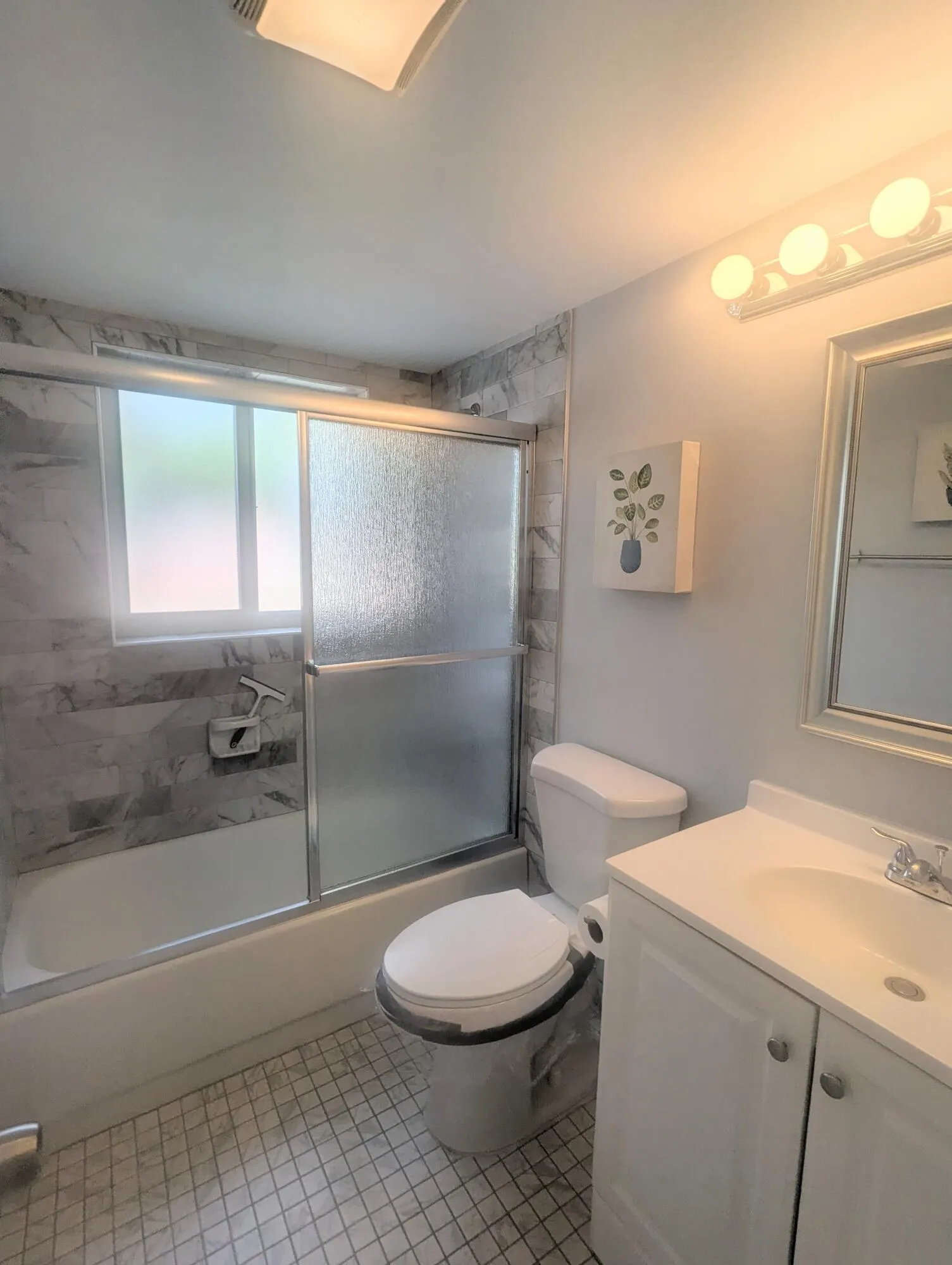 100 Kingswood E