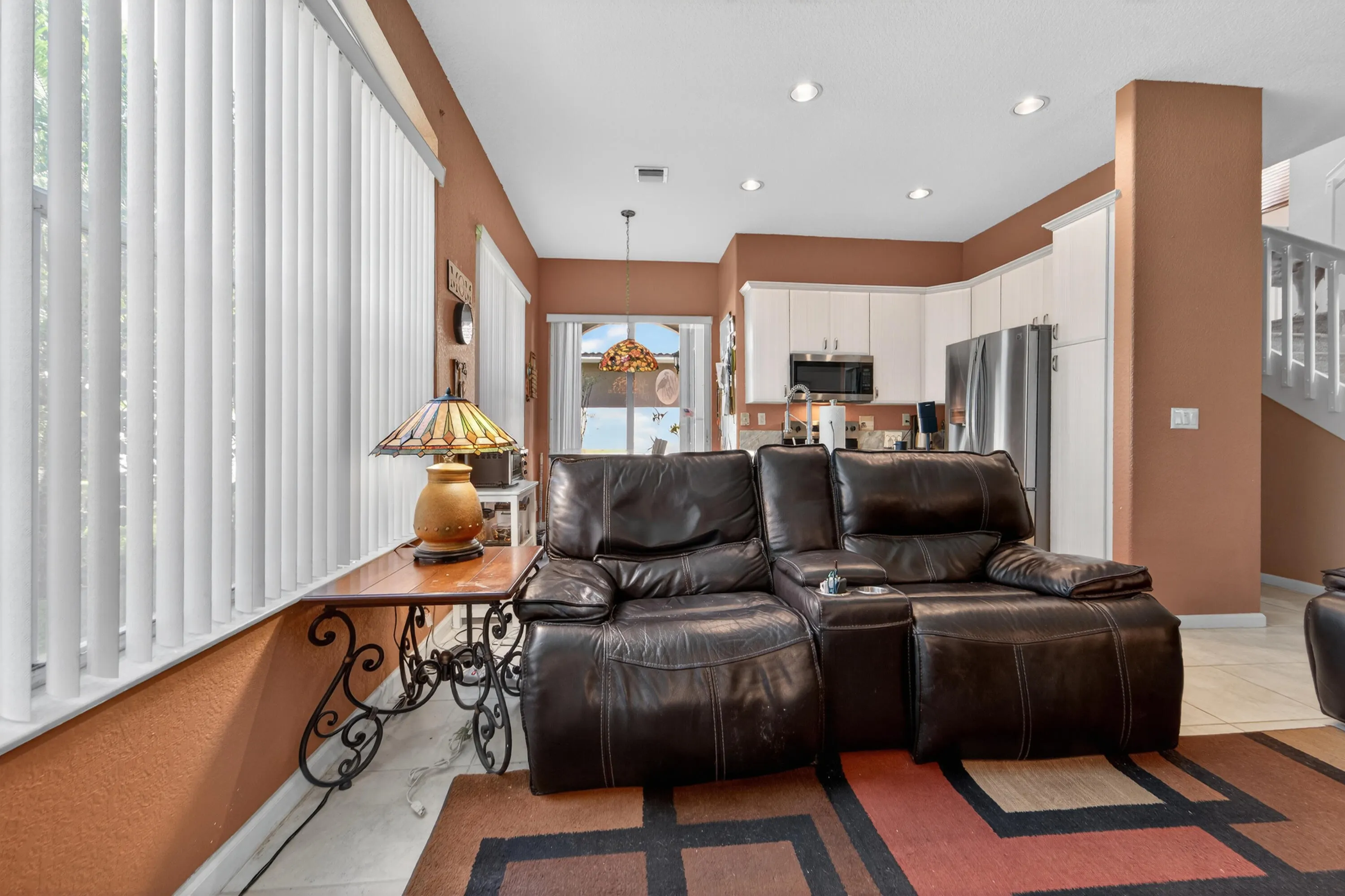 6593 LURAIS Drive