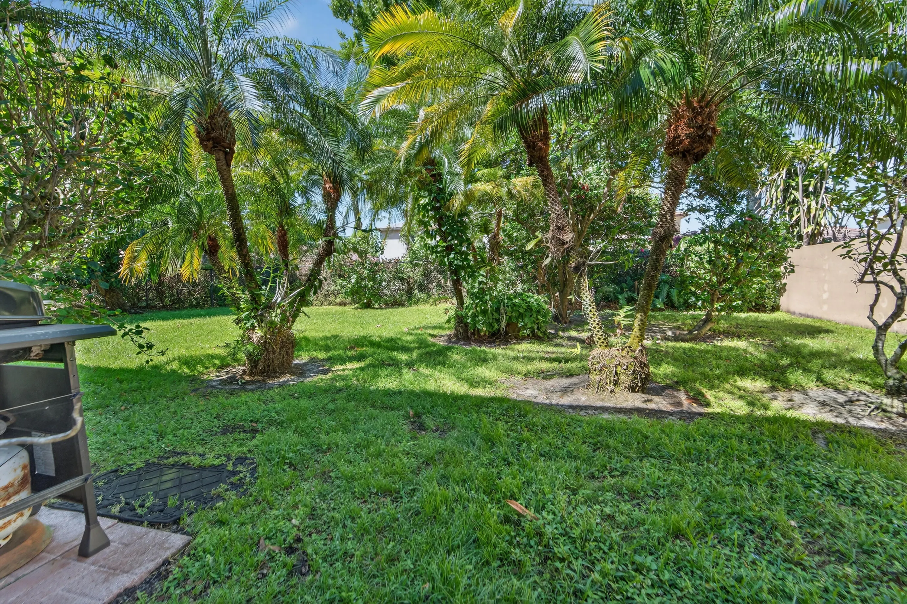 6593 LURAIS Drive