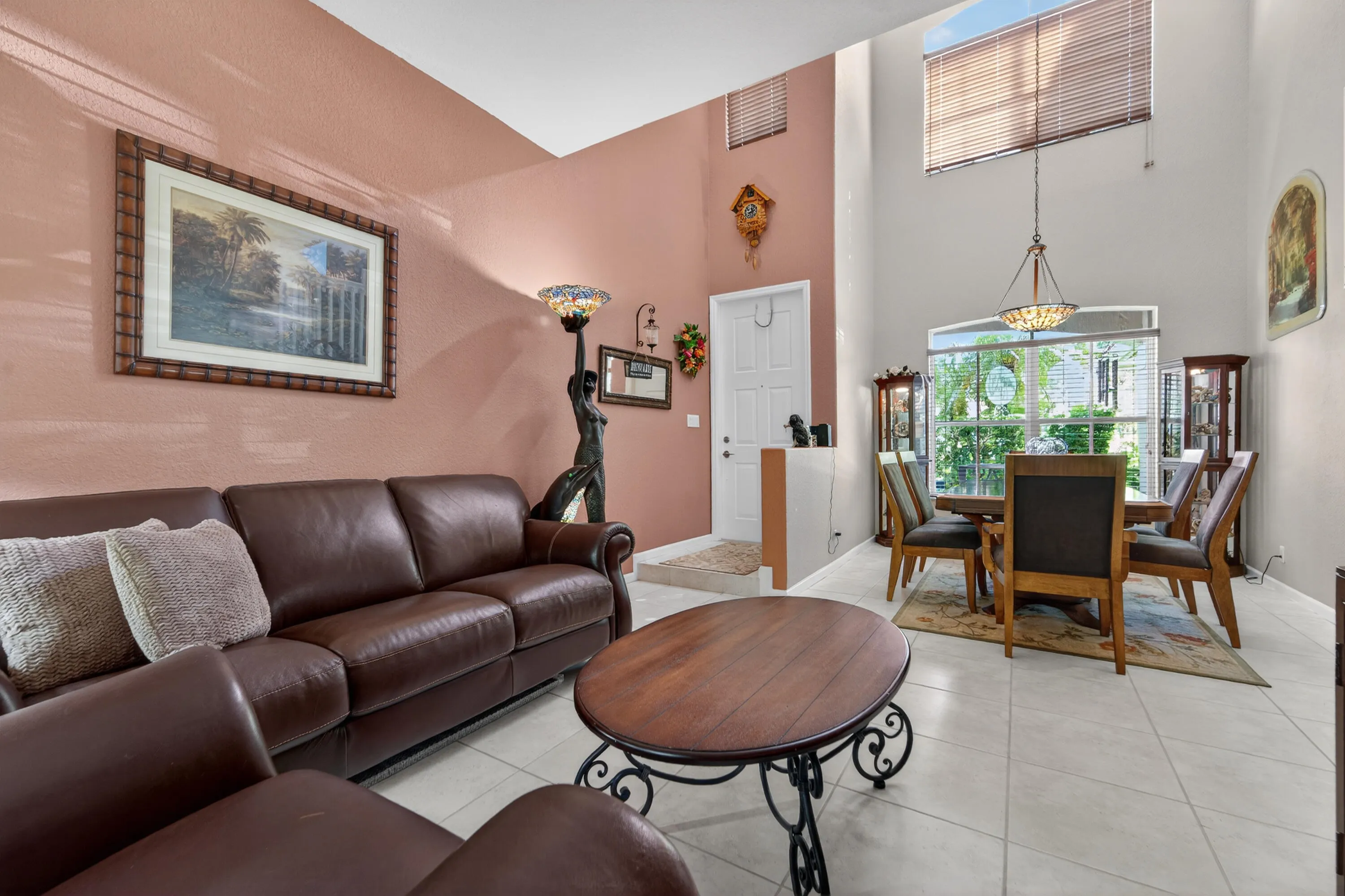 6593 LURAIS Drive