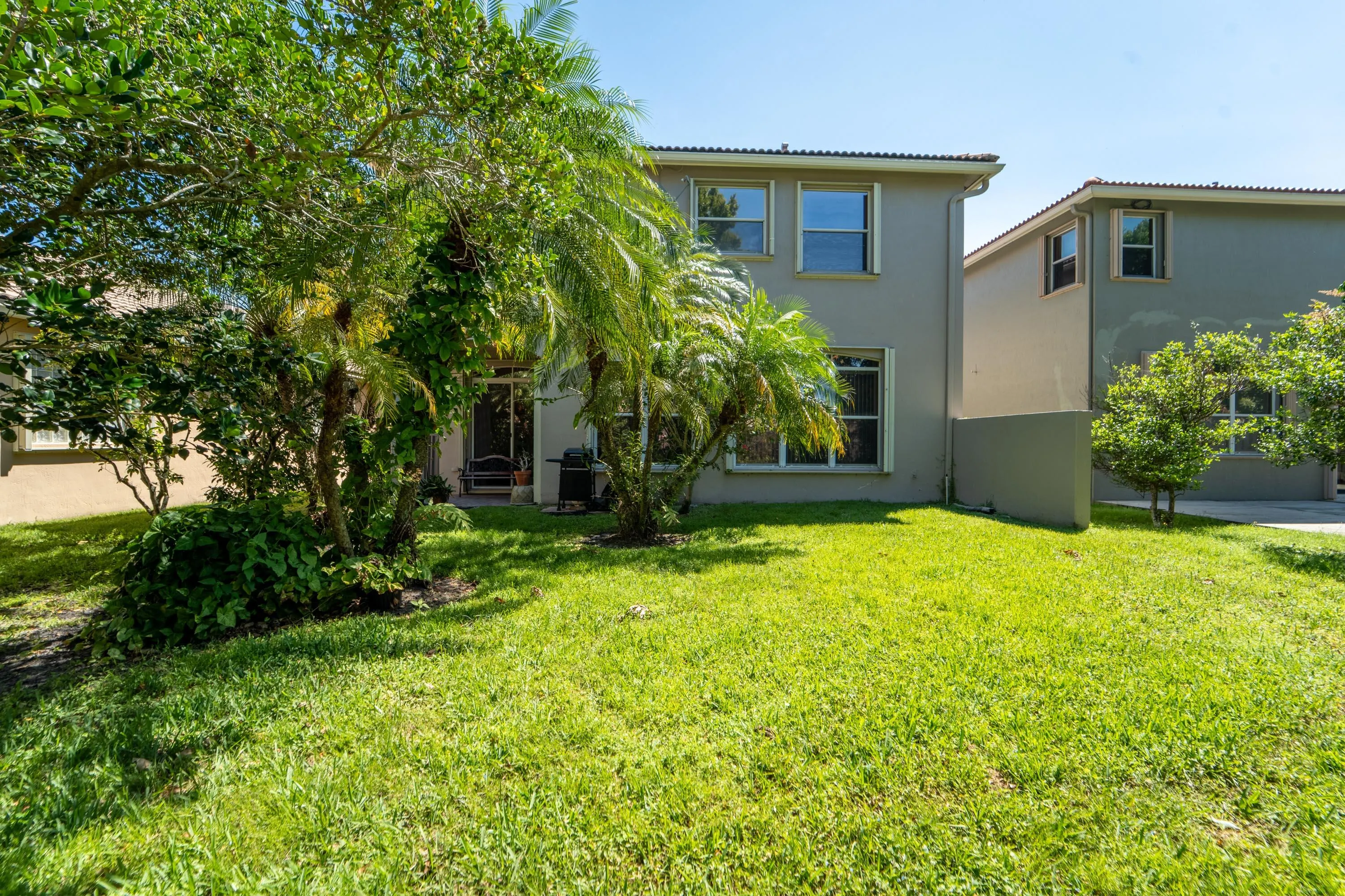 6593 LURAIS Drive