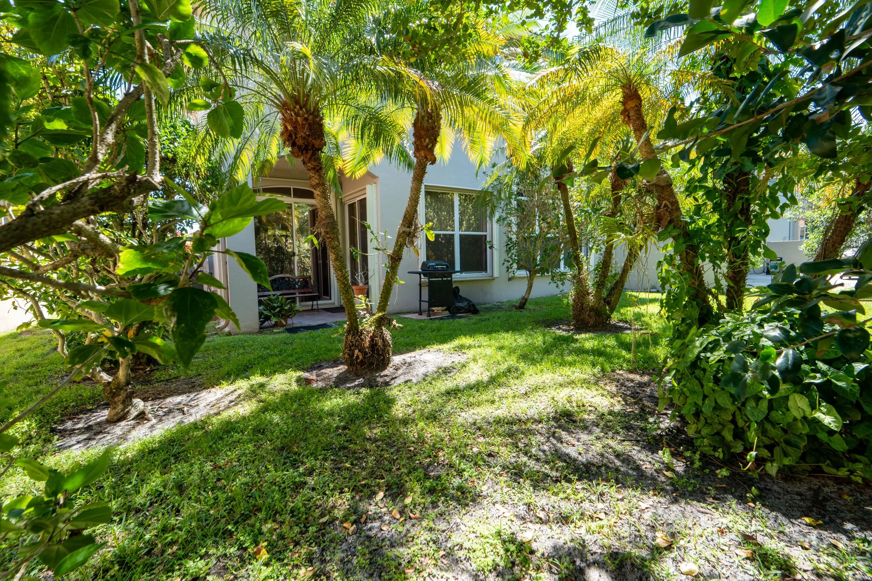 6593 LURAIS Drive