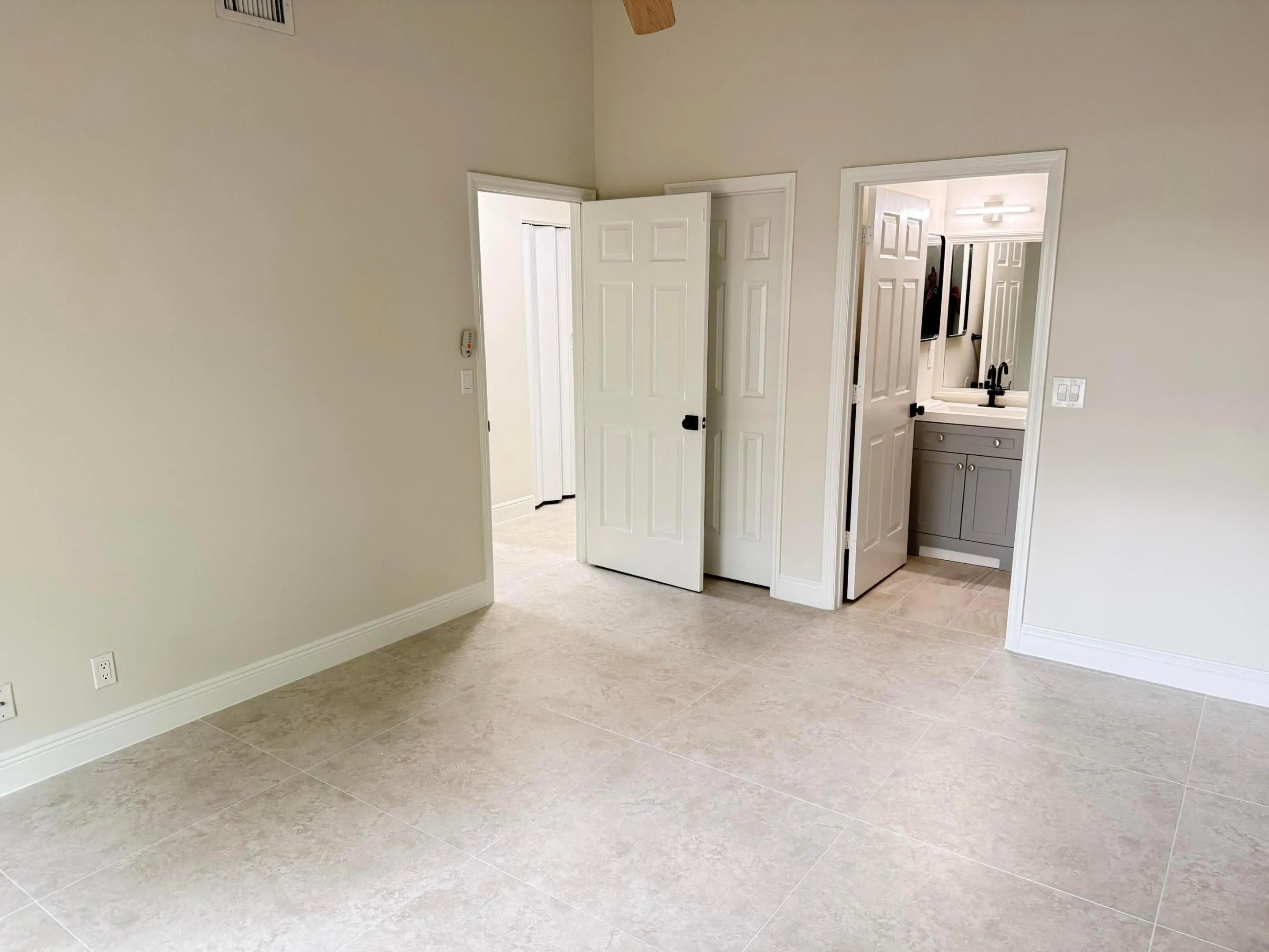1065 MULBERRY Place