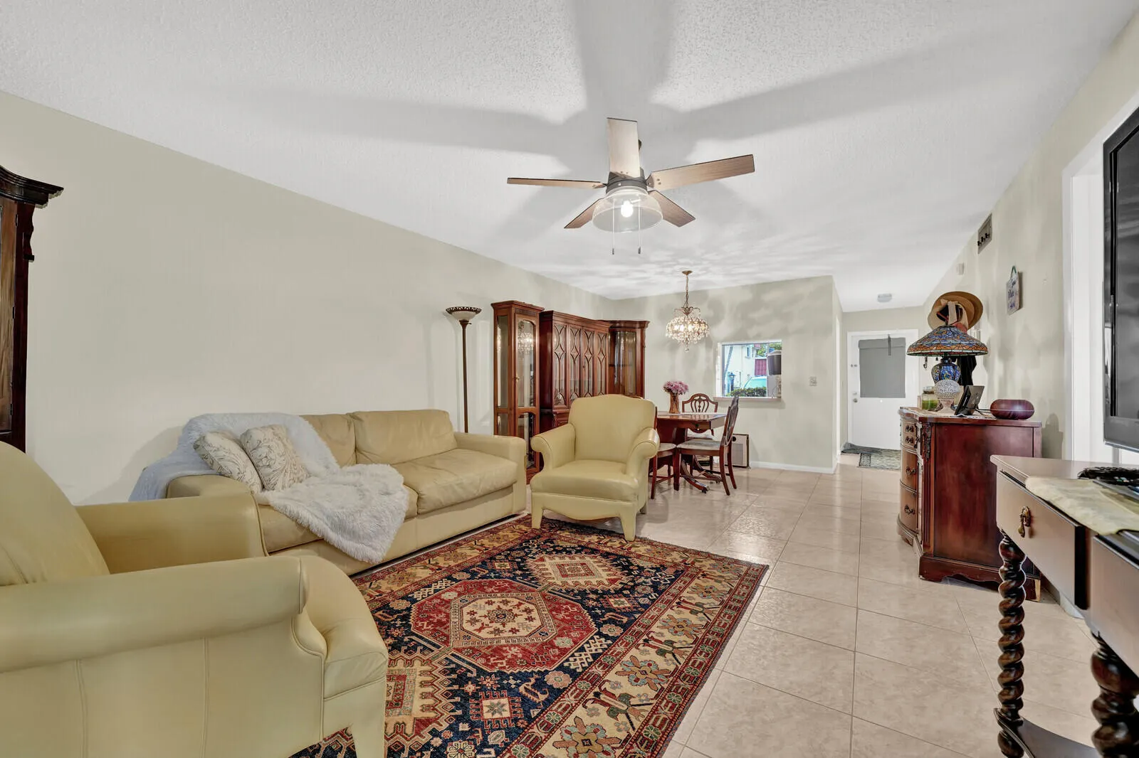 815 SALEM Lane