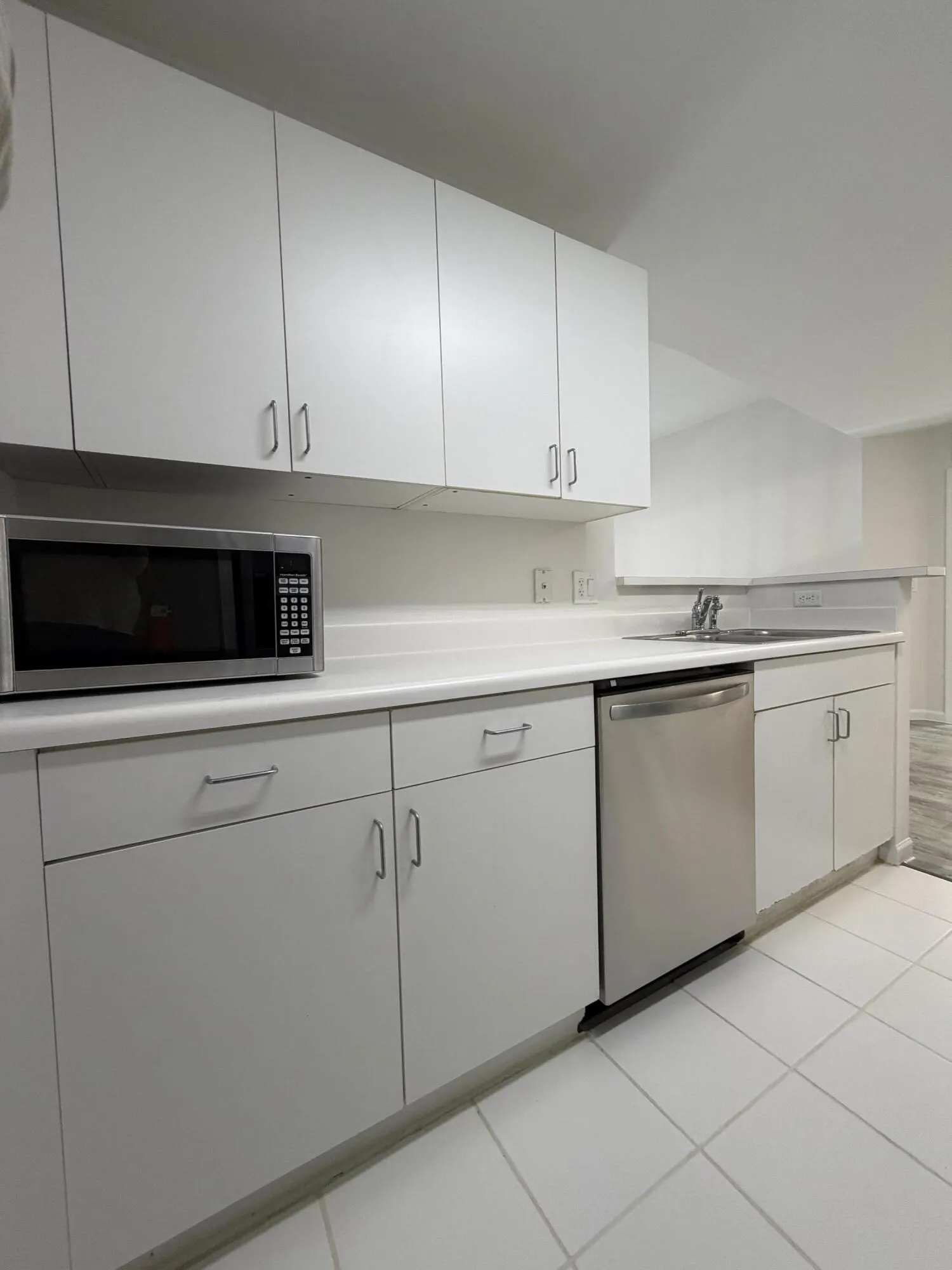 4852 N STATE ROAD 7 #207