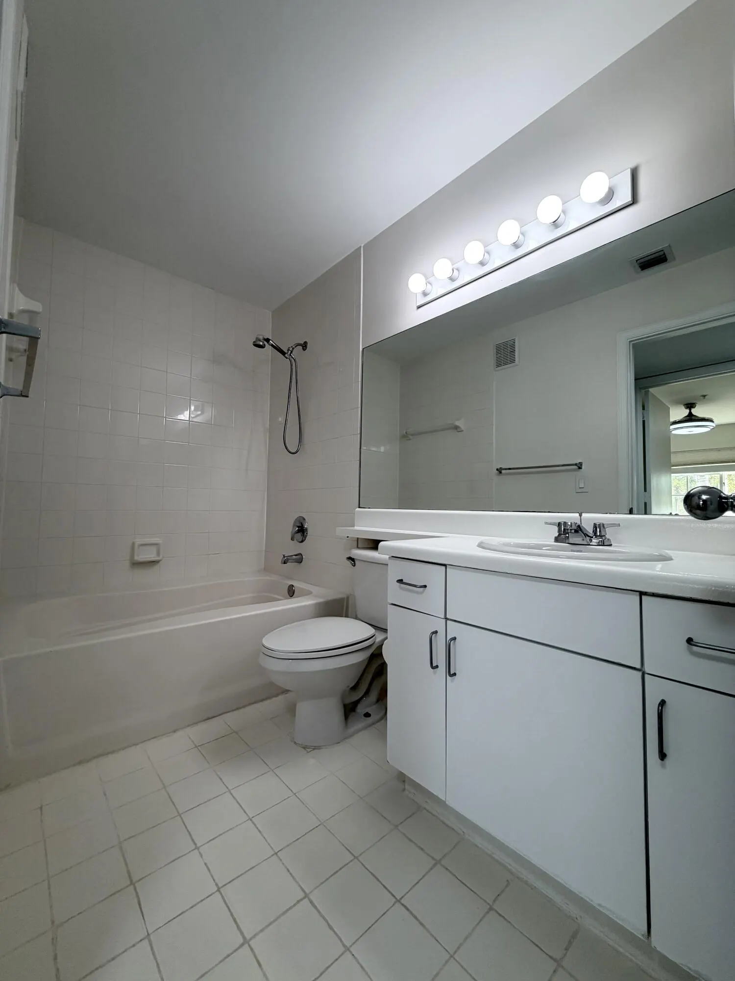 4852 N STATE ROAD 7 #207