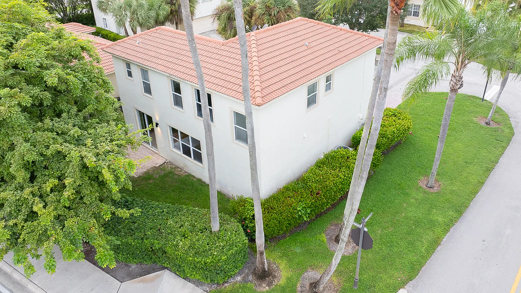 1790 PIERSIDE Circle
