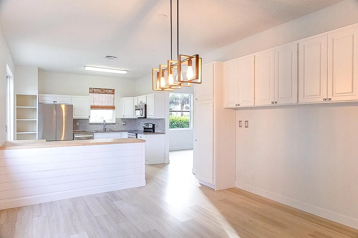 1790 PIERSIDE Circle