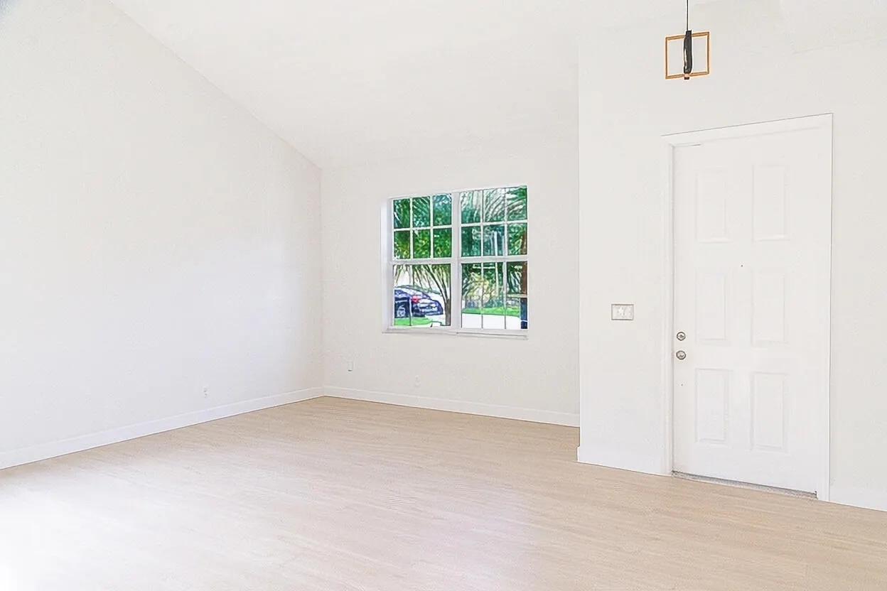 1790 PIERSIDE Circle