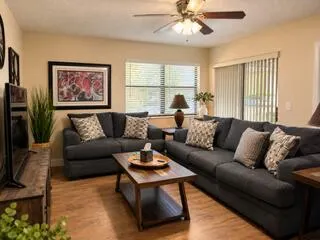 7642 Tahiti Lane #101