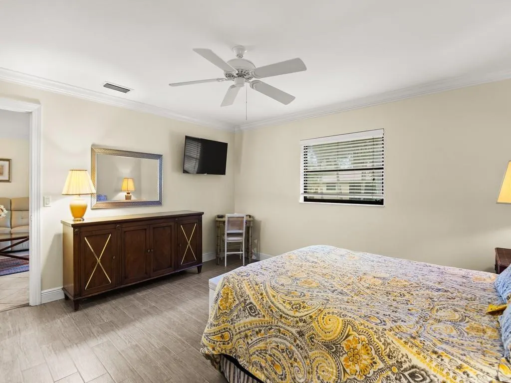 400 18TH Street #B6