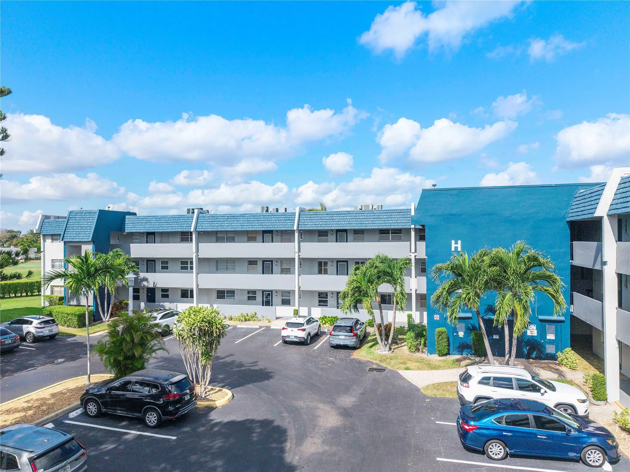 7807 GOLF CIR Drive #211