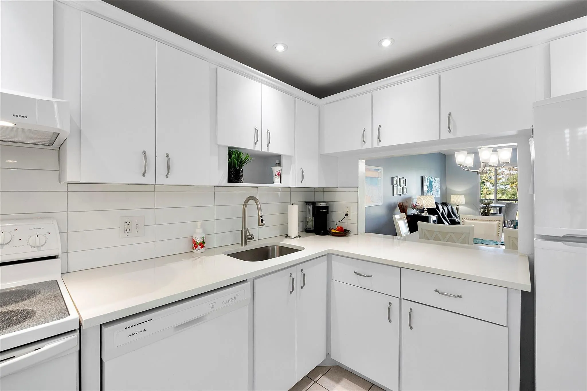 7807 GOLF CIR Drive #211