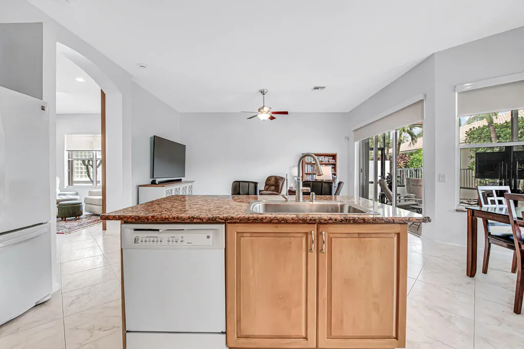 7546 Pebble Shores Terrace