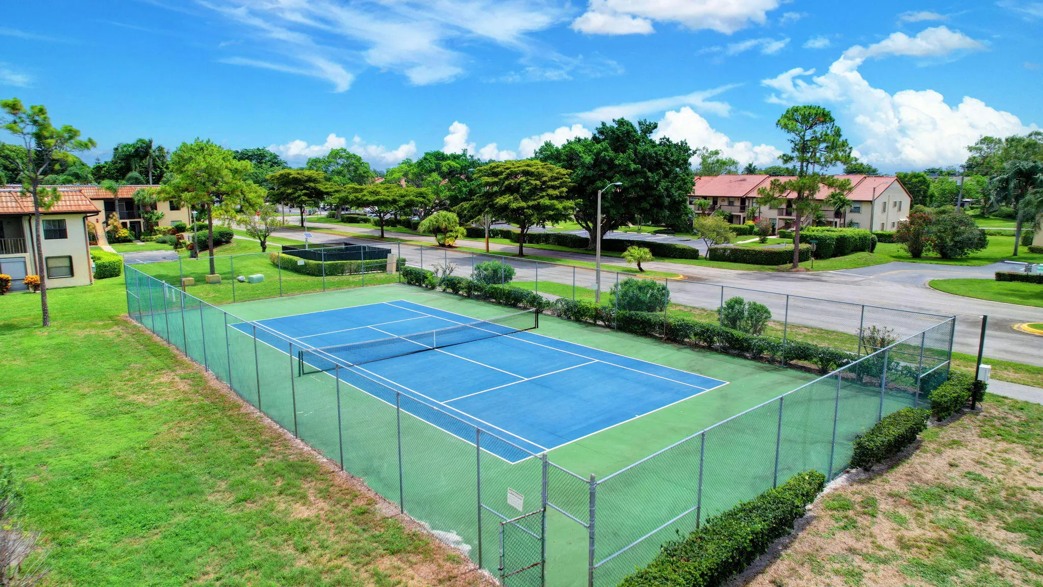 4570 LUCERNE LAKES Boulevard E #203