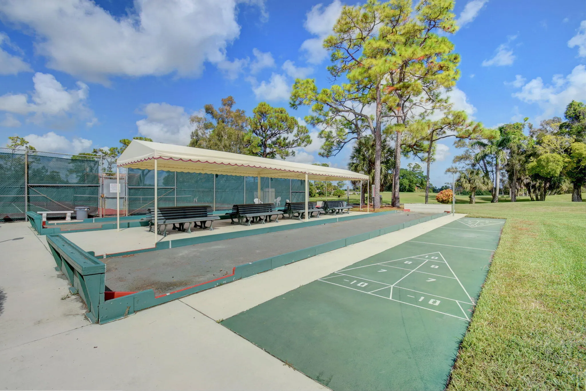 4570 LUCERNE LAKES Boulevard E #203