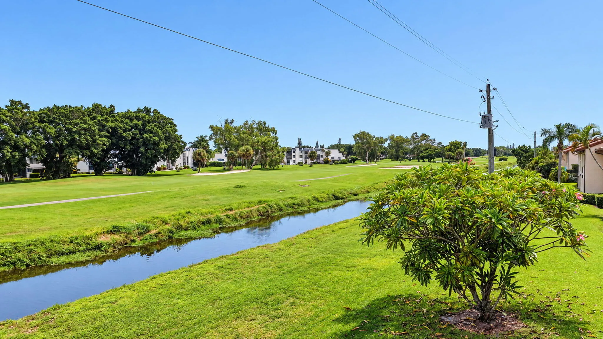4570 LUCERNE LAKES Boulevard E #203