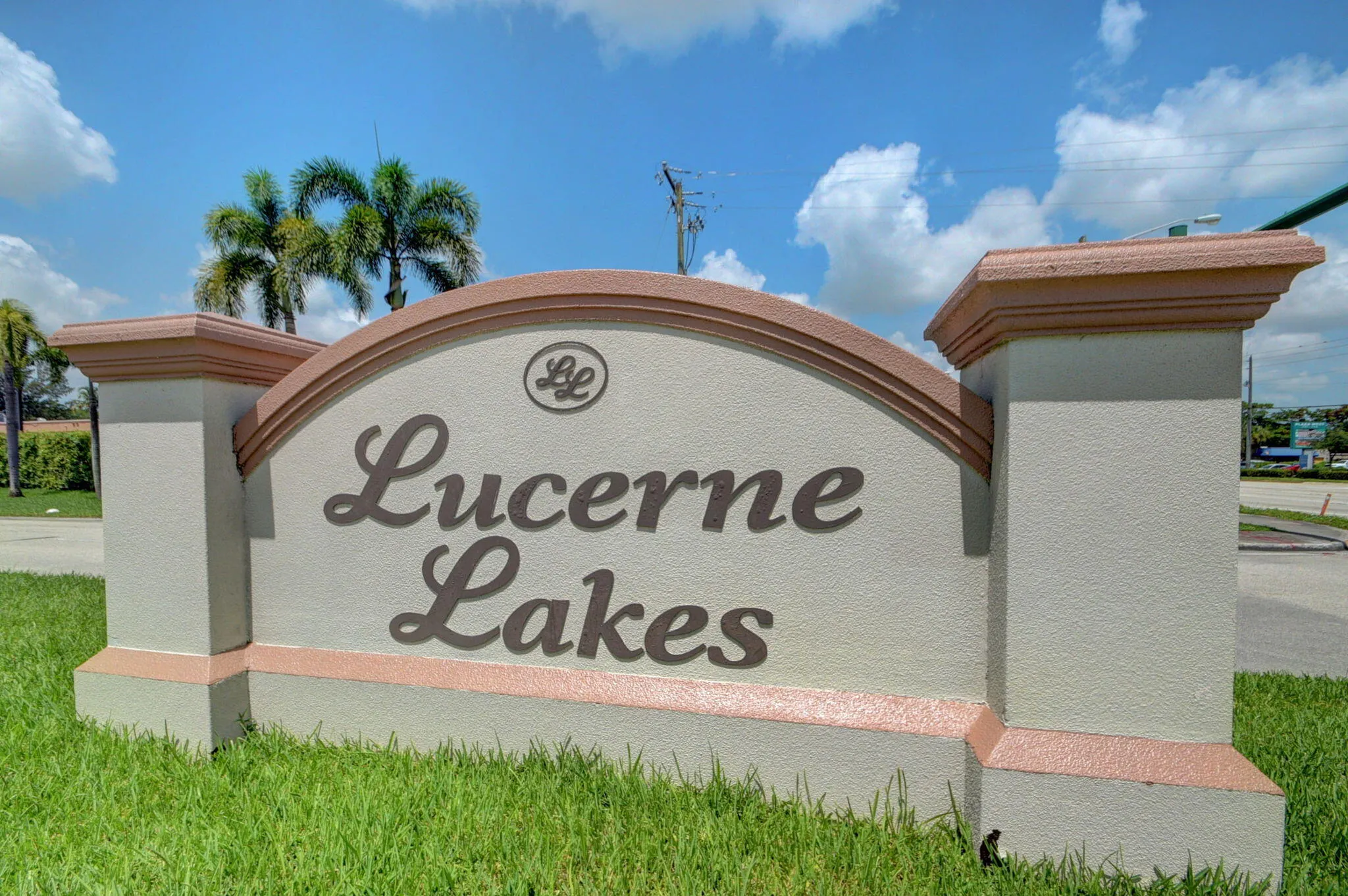 4570 LUCERNE LAKES Boulevard E #203