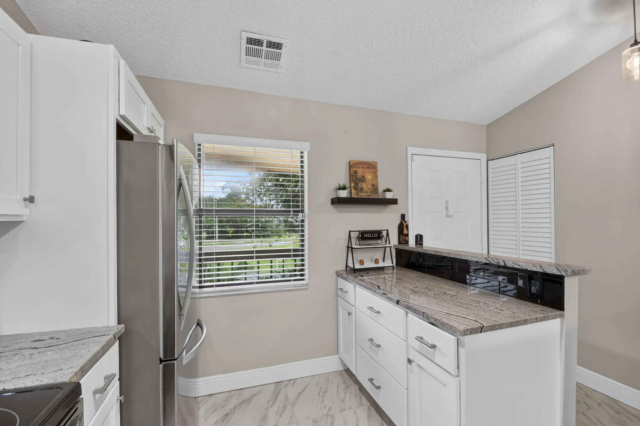 4570 LUCERNE LAKES Boulevard E #203