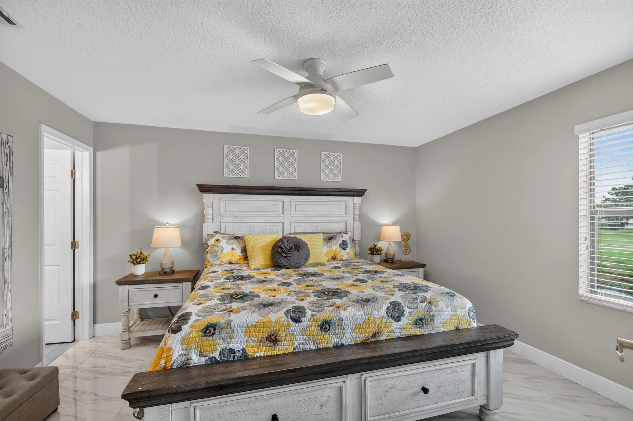 4570 LUCERNE LAKES Boulevard E #203