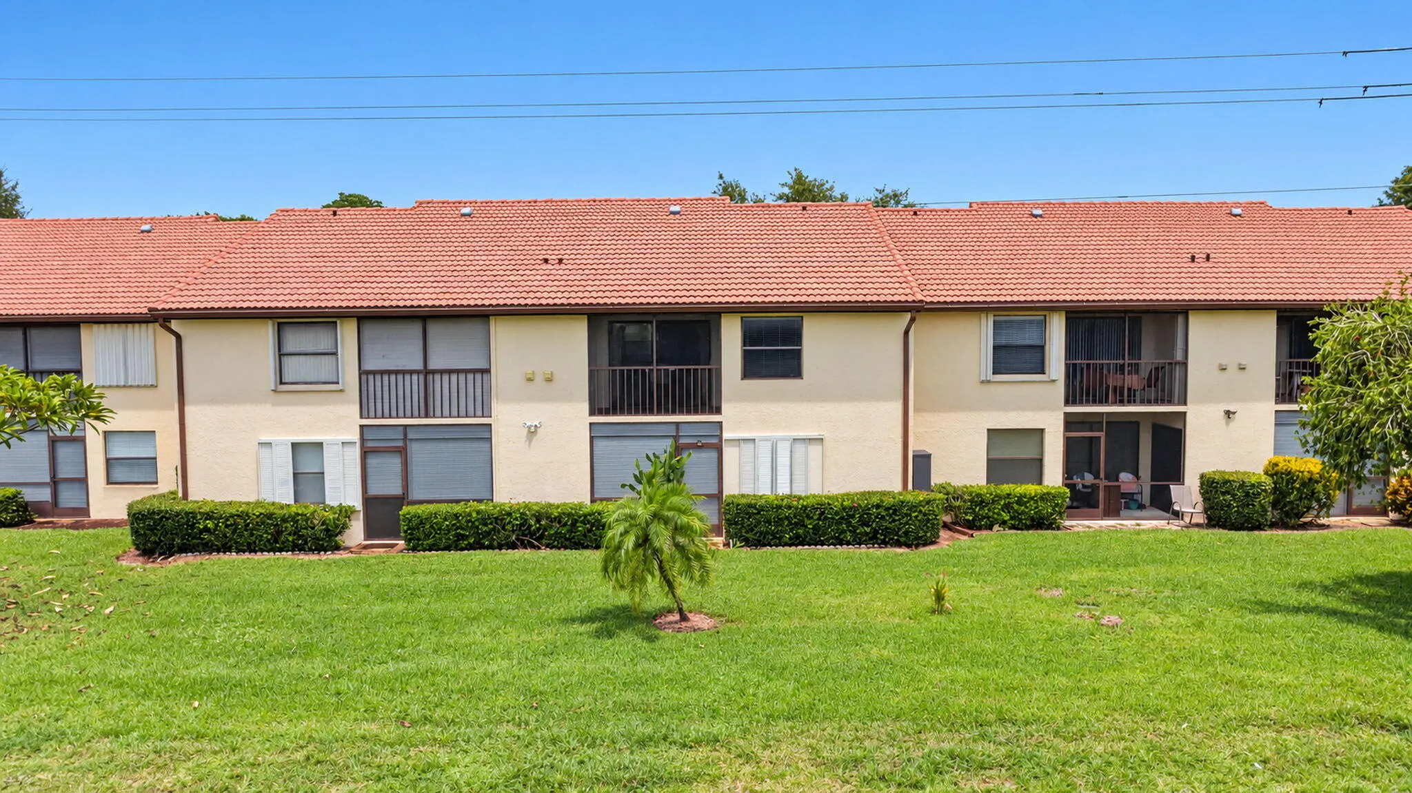 4570 LUCERNE LAKES Boulevard E #203
