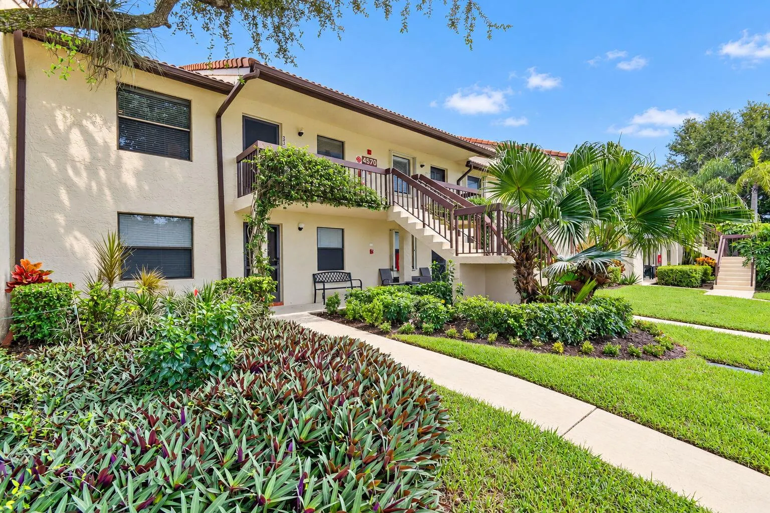 4570 LUCERNE LAKES Boulevard E #203