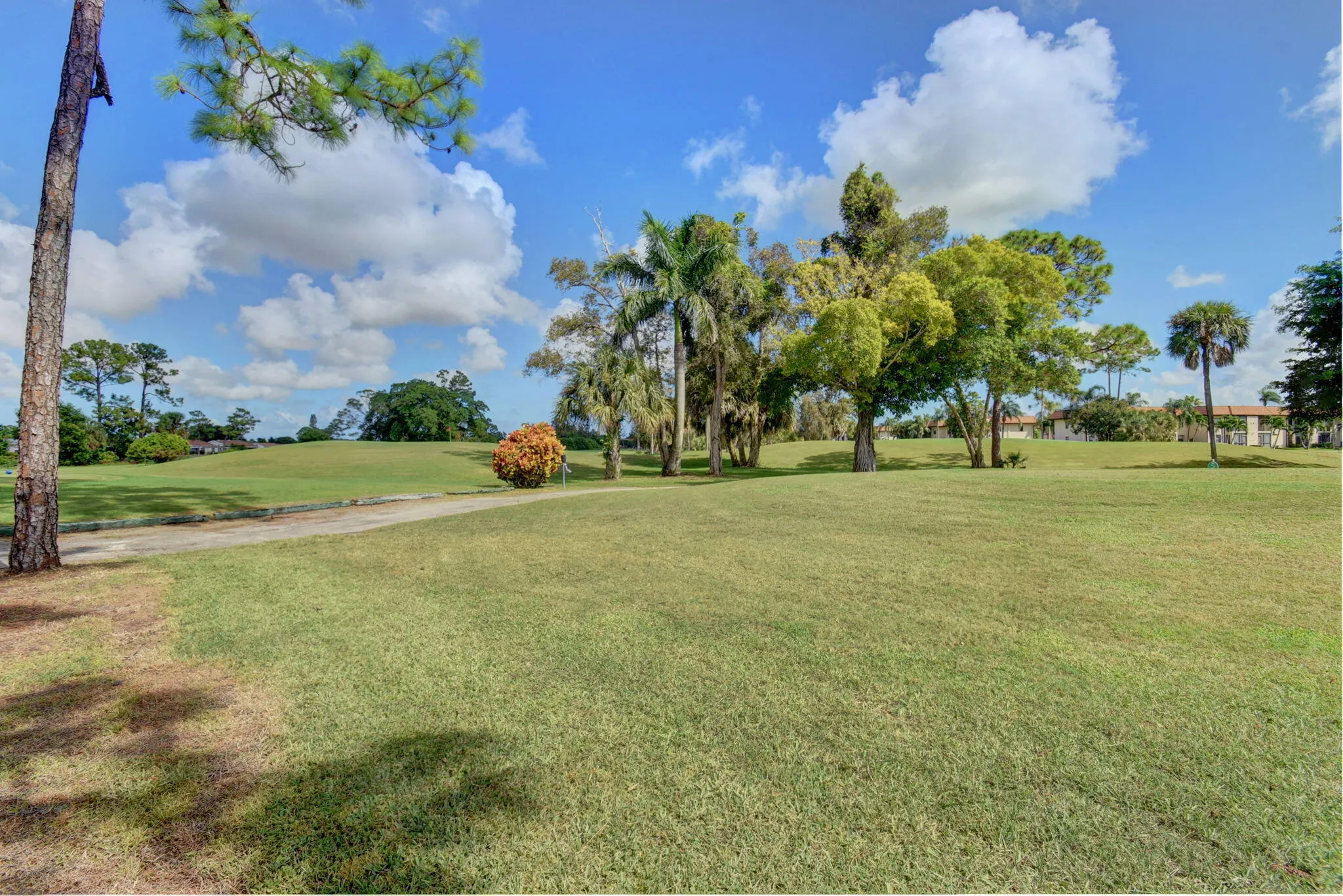 4570 LUCERNE LAKES Boulevard E #203