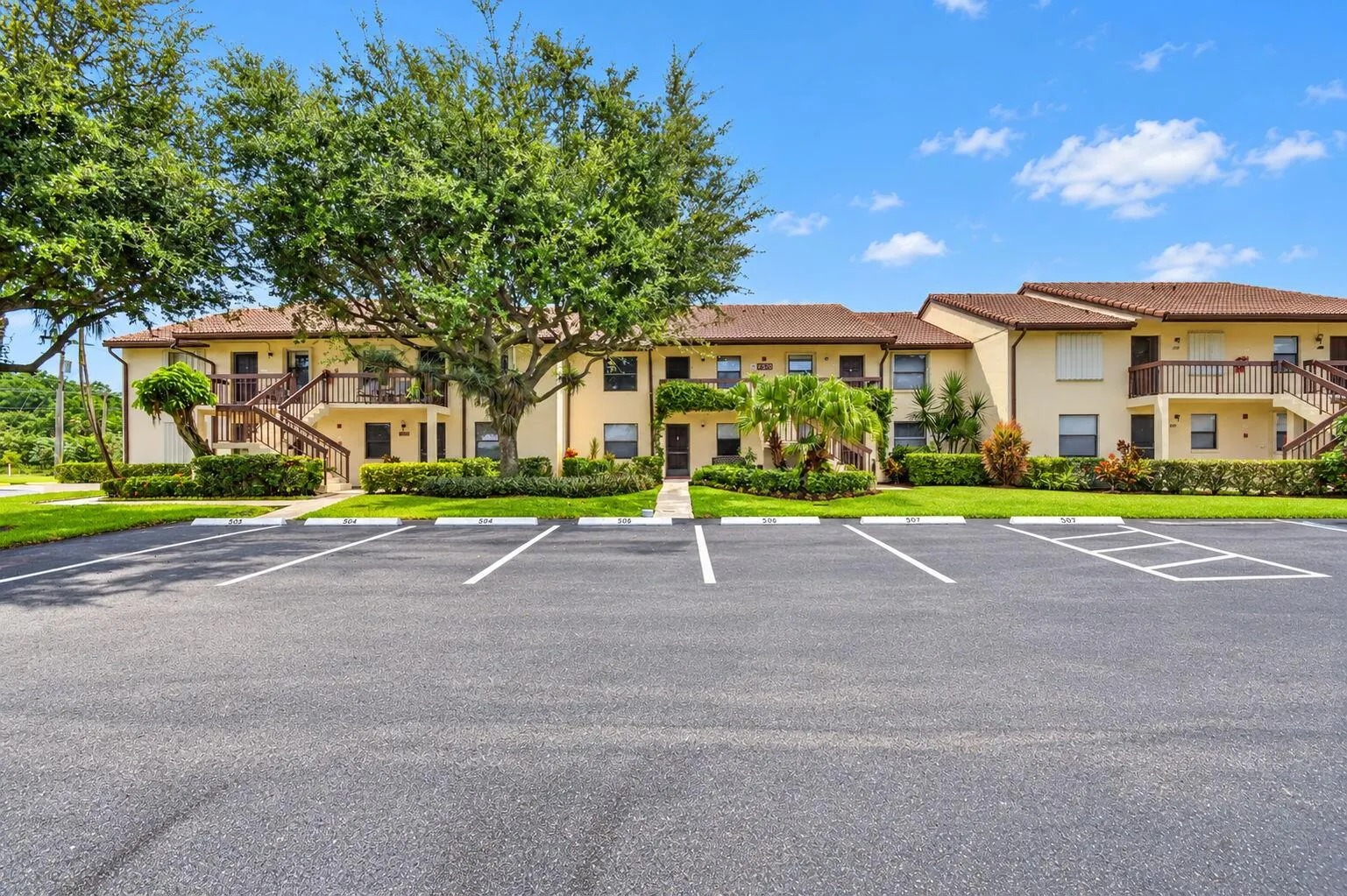 4570 LUCERNE LAKES Boulevard E #203