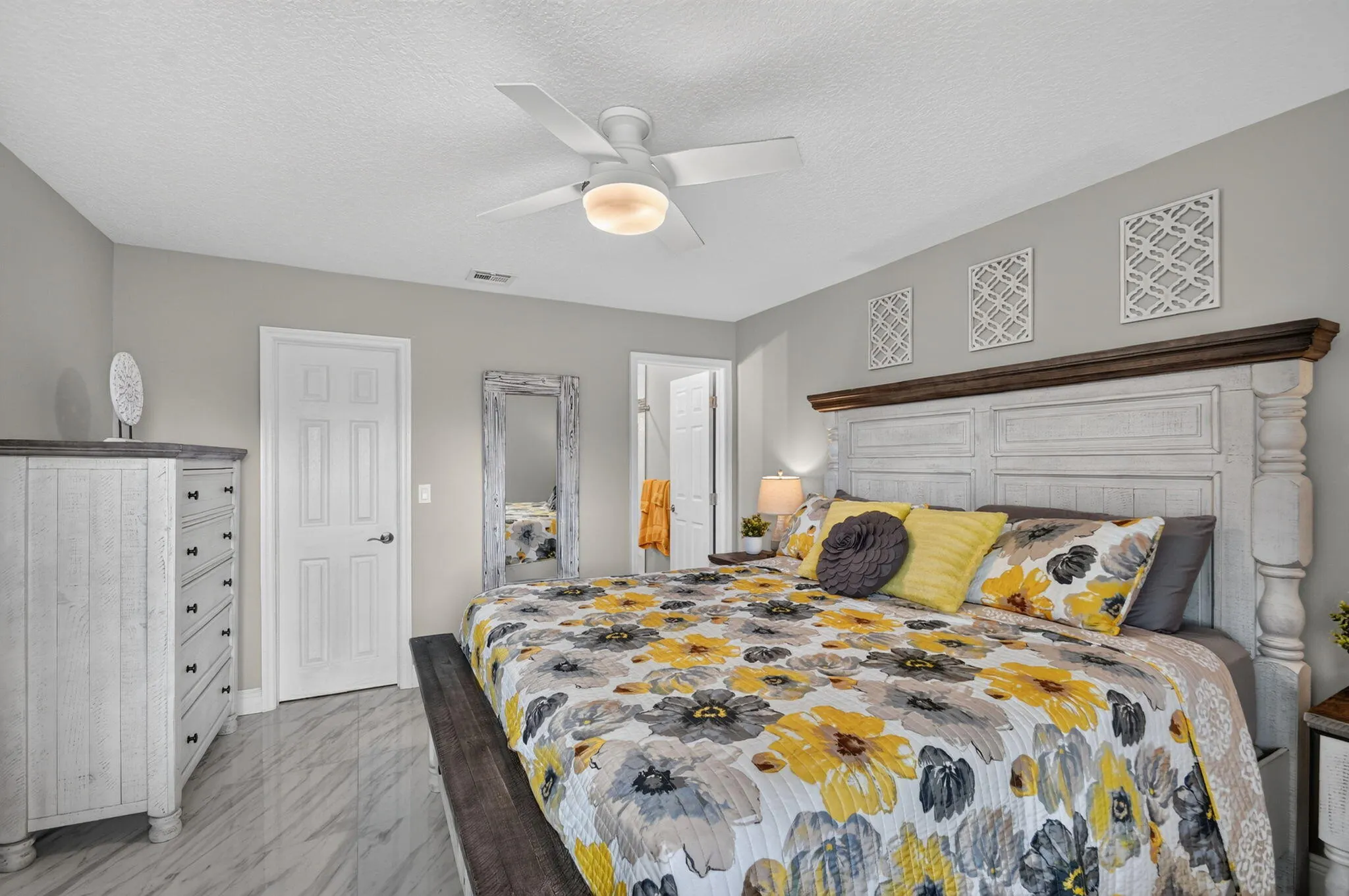 4570 LUCERNE LAKES Boulevard E #203