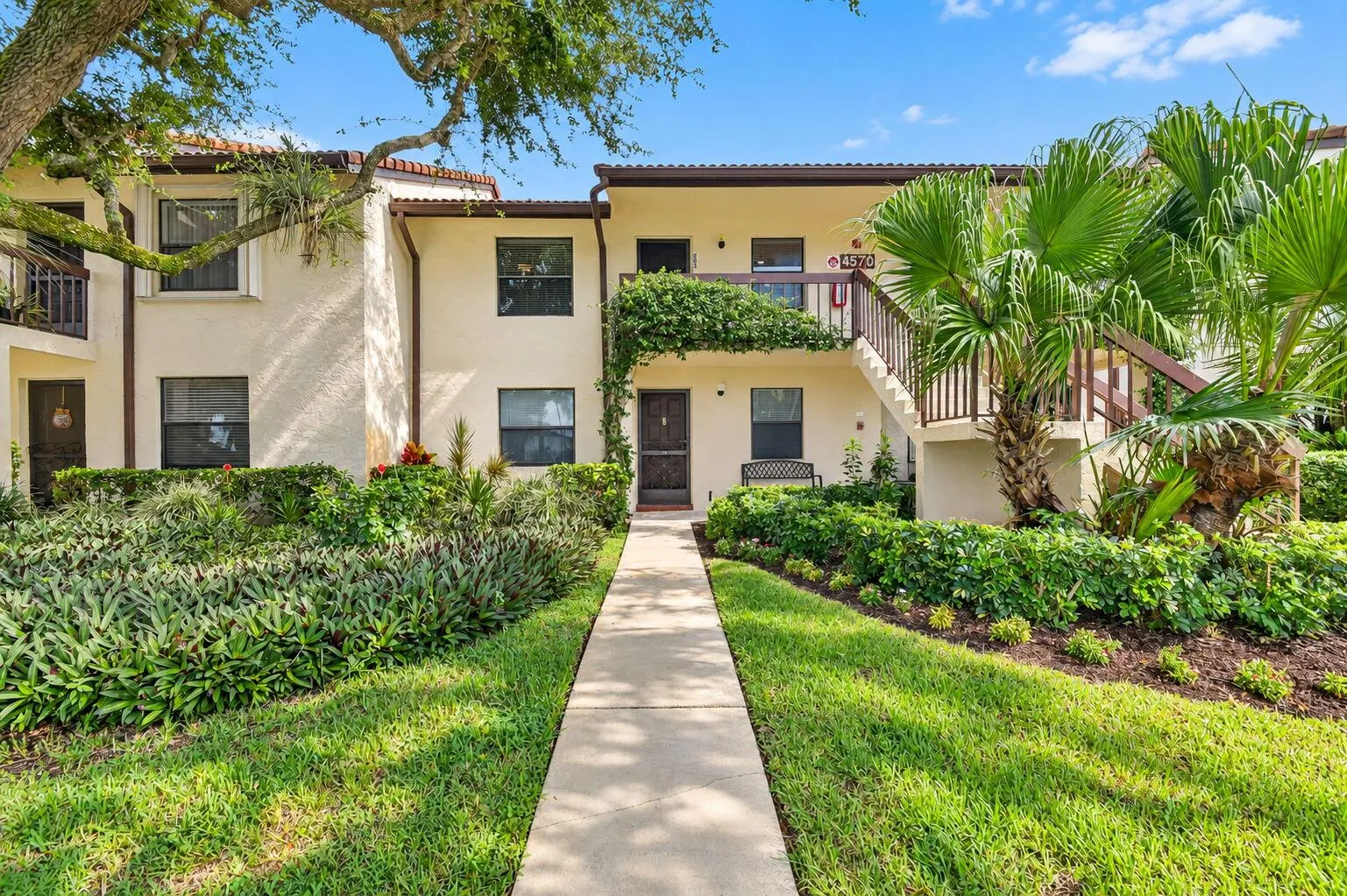 4570 LUCERNE LAKES Boulevard E #203