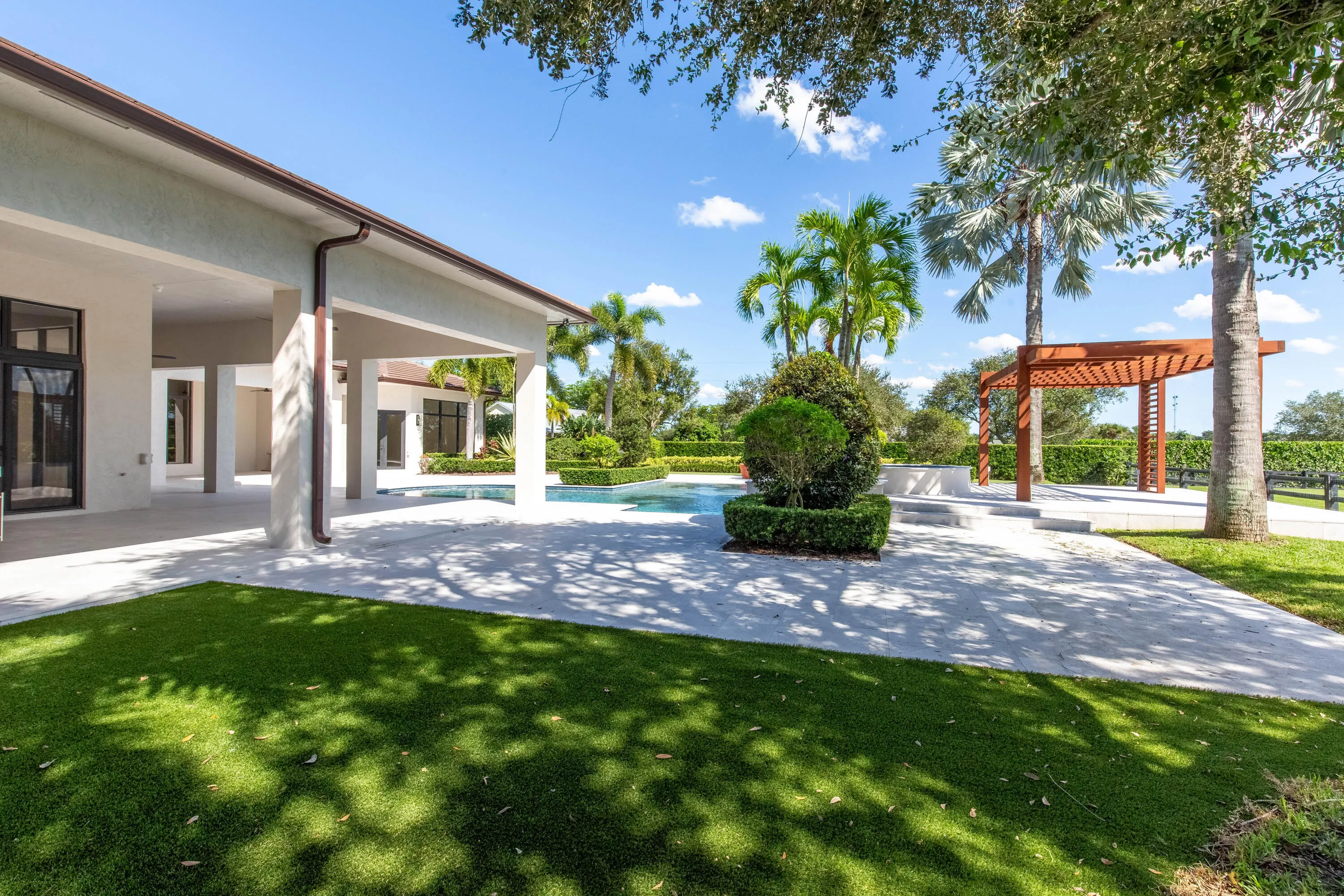 15448 SUNNYLAND Lane