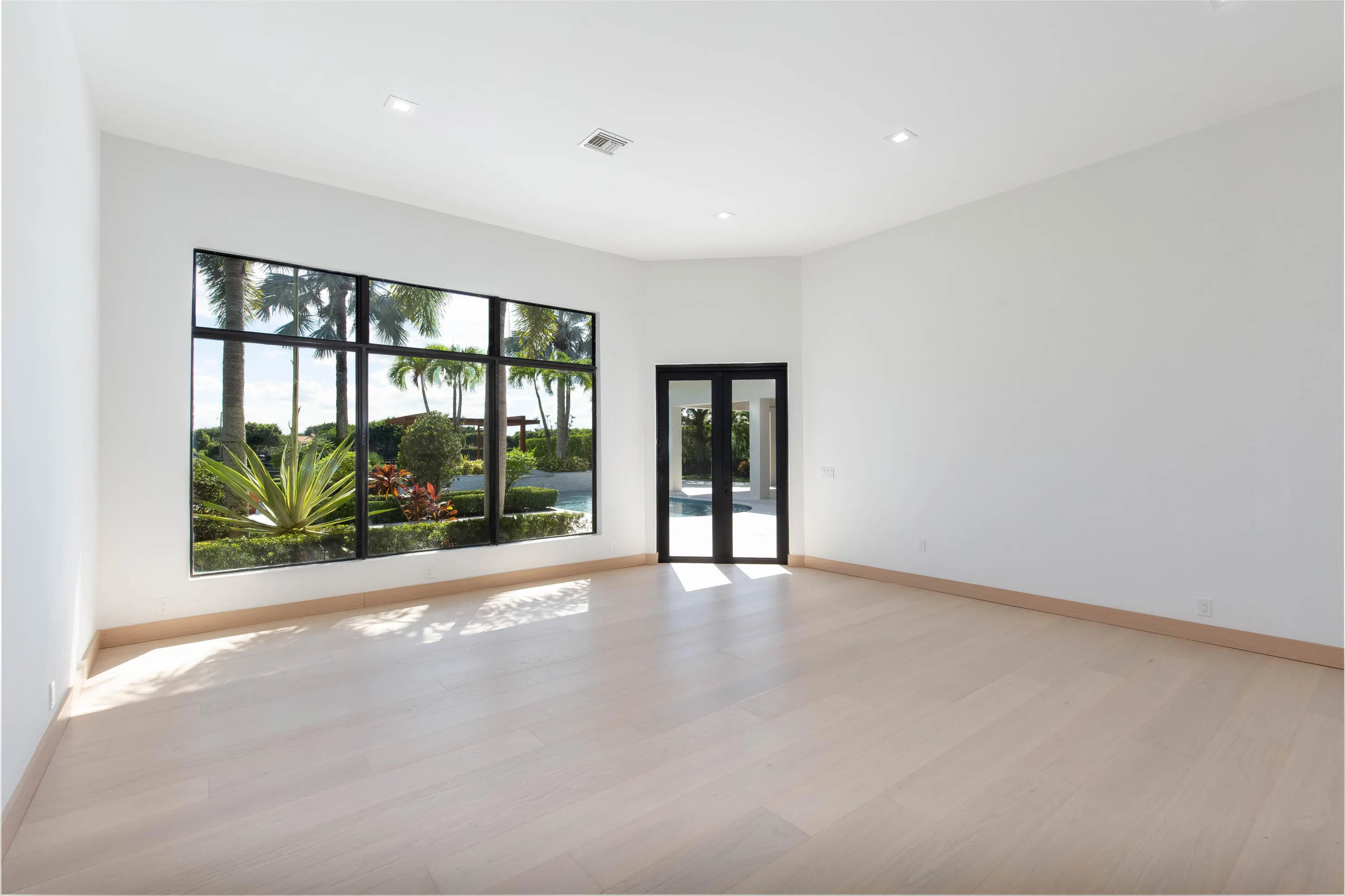 15448 SUNNYLAND Lane