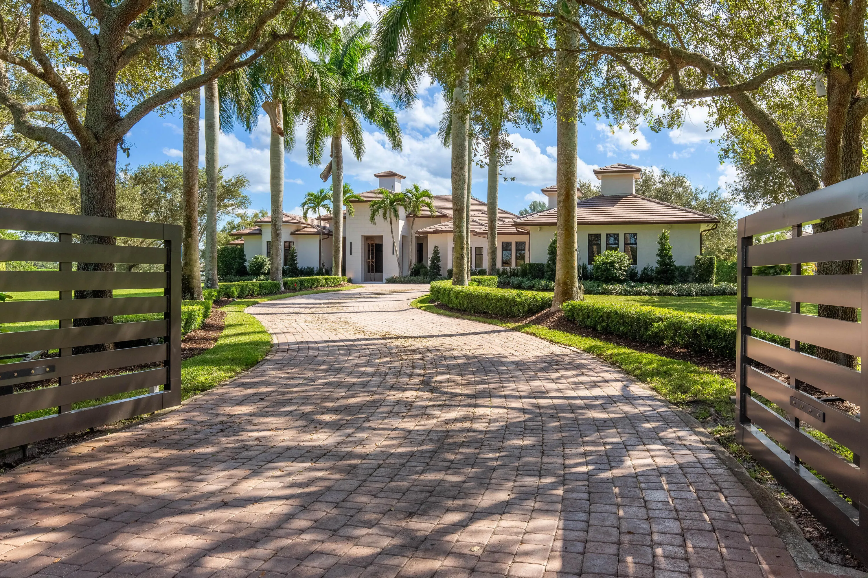 15448 SUNNYLAND Lane