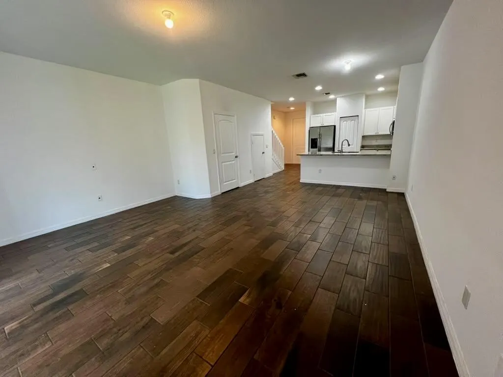 1129 Vermilion Drive