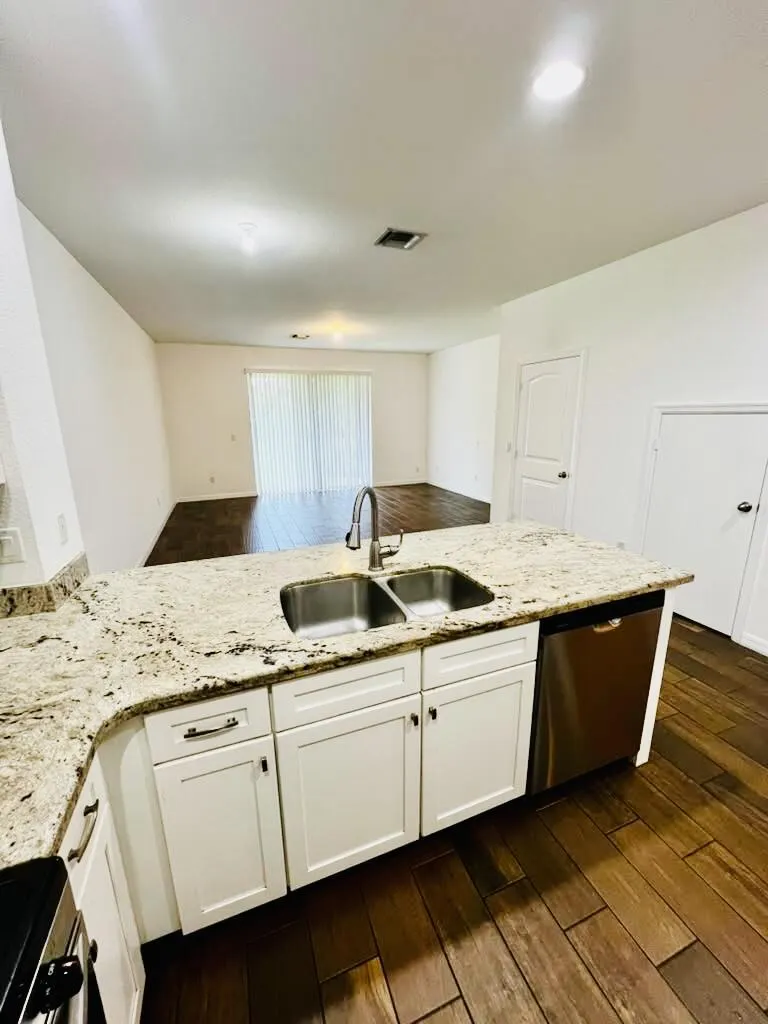 1129 Vermilion Drive