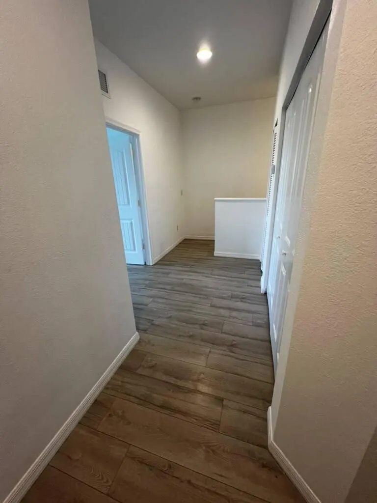 1129 Vermilion Drive