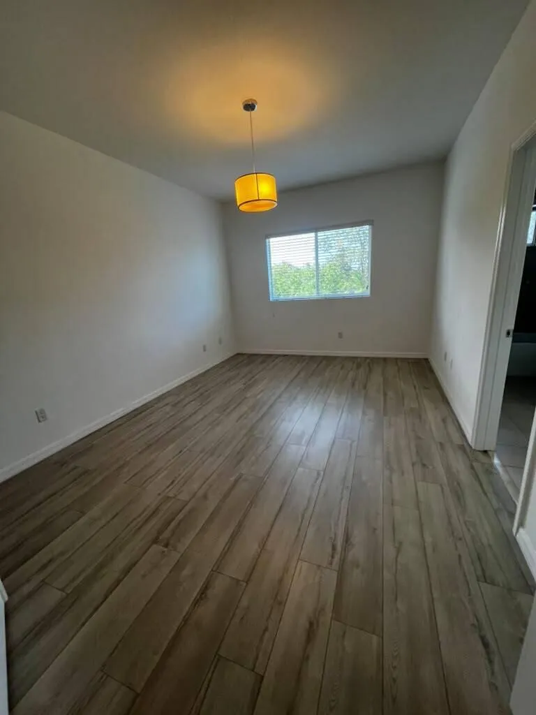 1129 Vermilion Drive