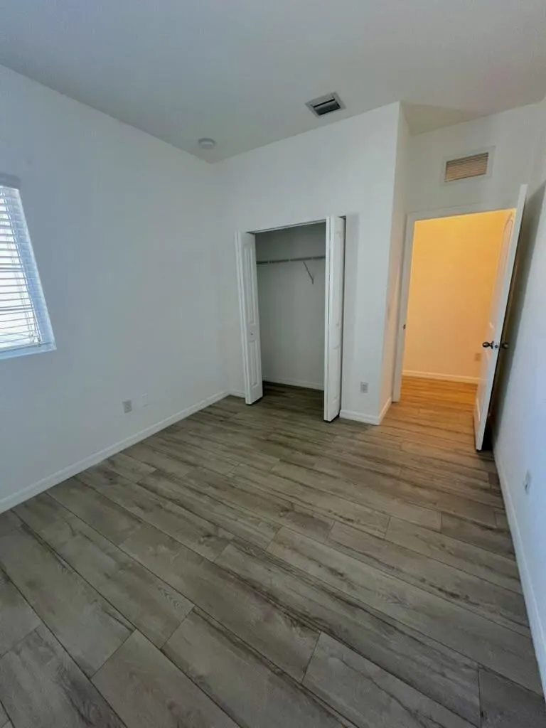 1129 Vermilion Drive