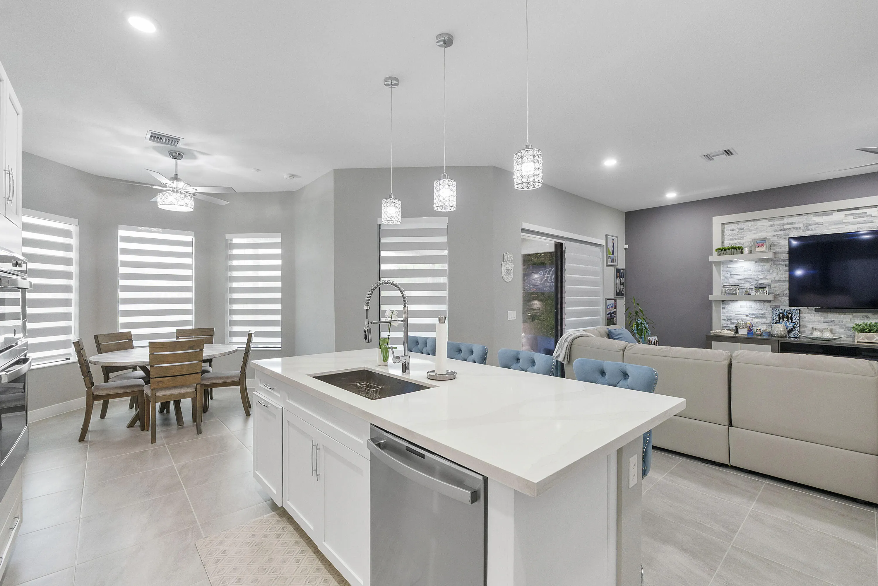 10733 AQUA Court