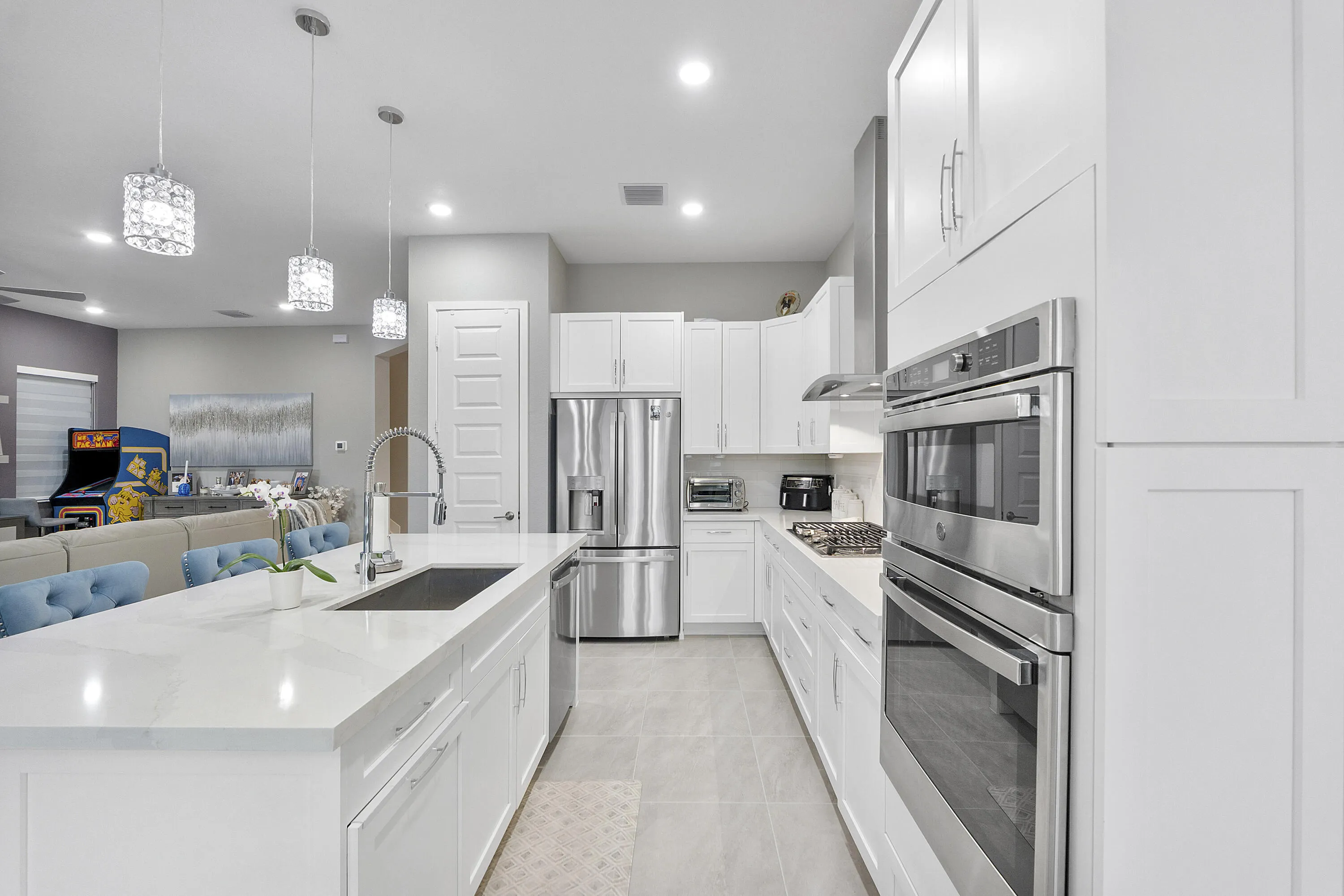 10733 AQUA Court