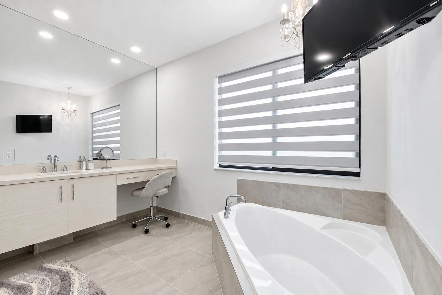 10733 AQUA Court
