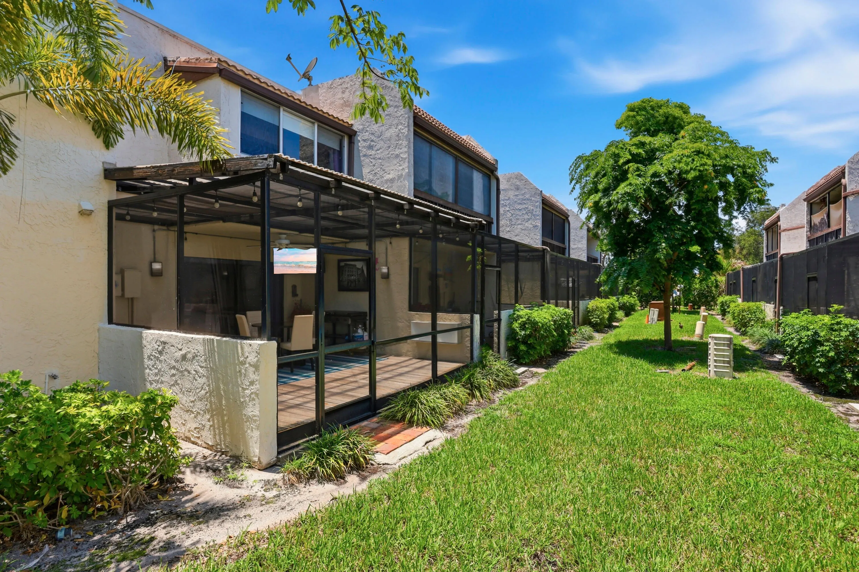 721 SE 1st Way #C11