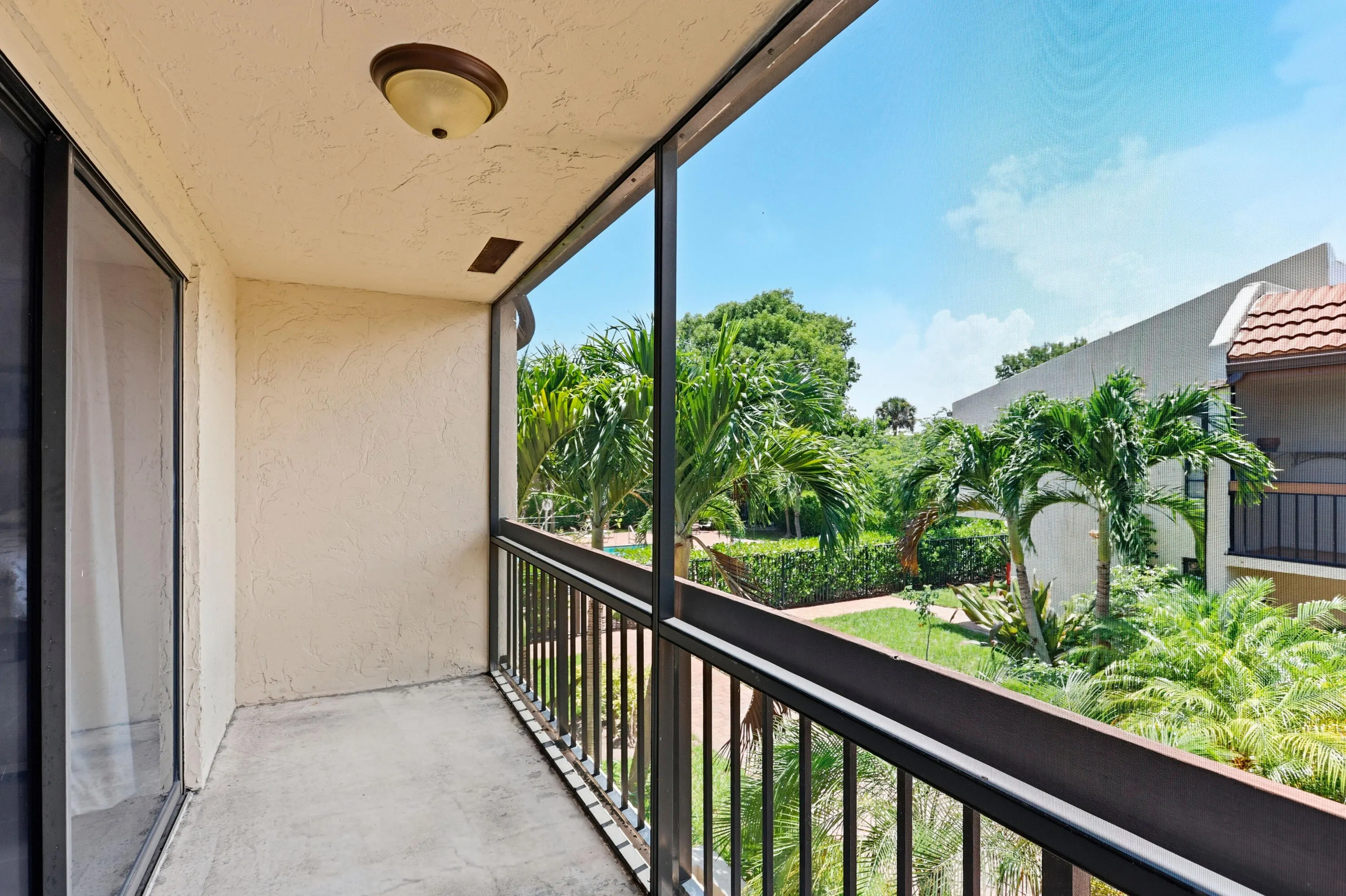 721 SE 1st Way #C11