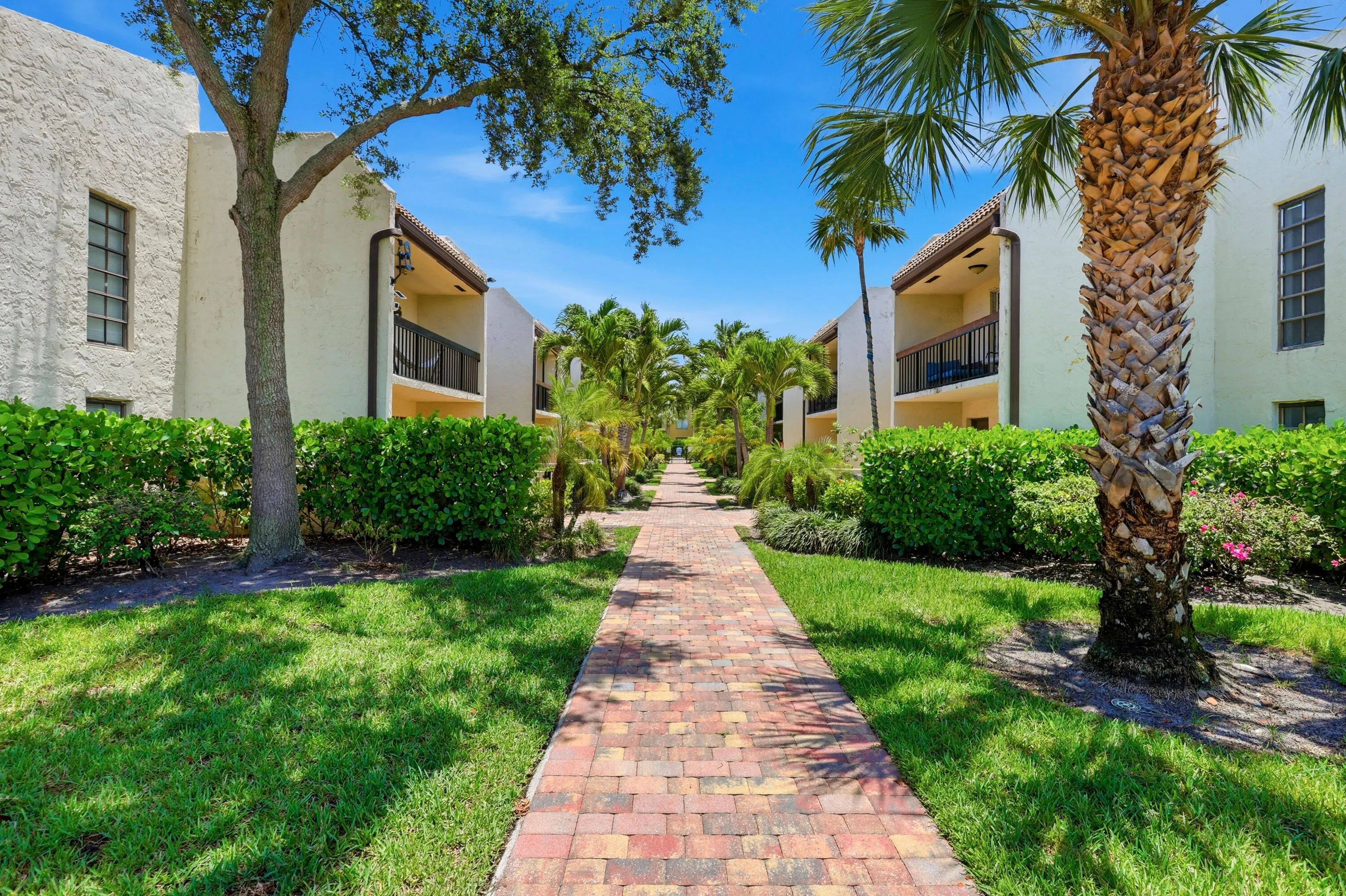 721 SE 1st Way #C11