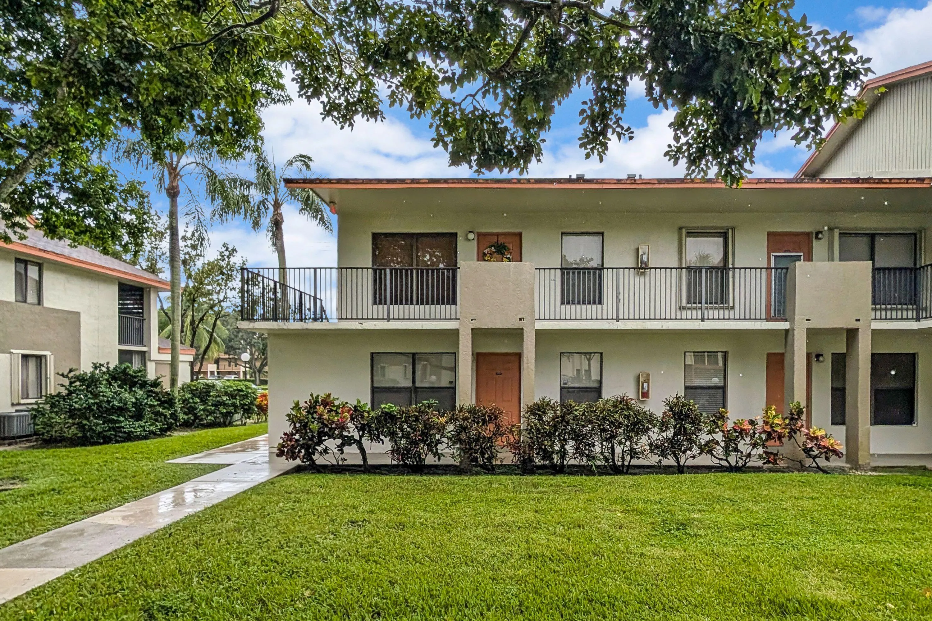 5486 COURTYARD Drive #5486