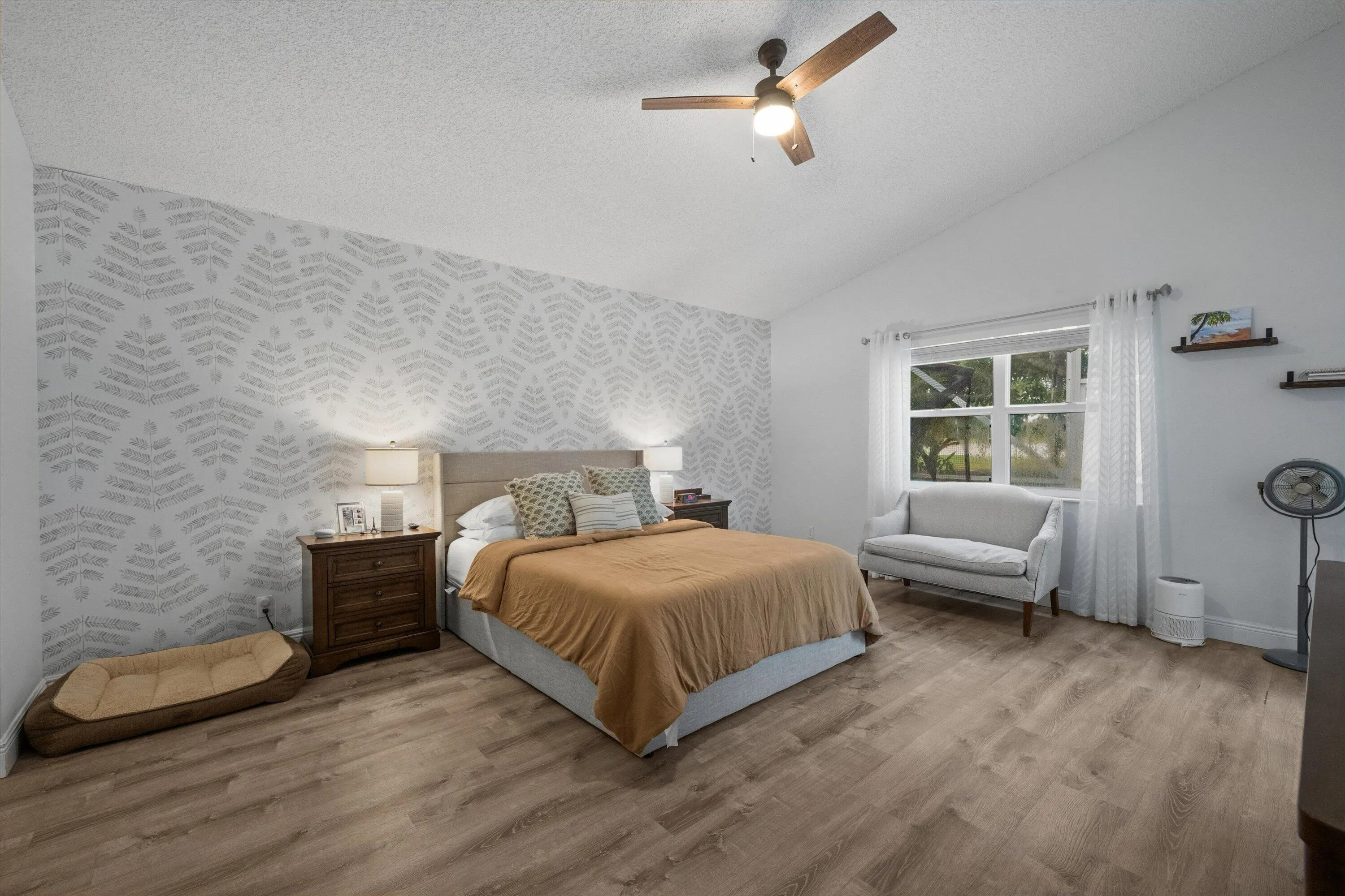 1610 LAKEFIELD NORTH Court