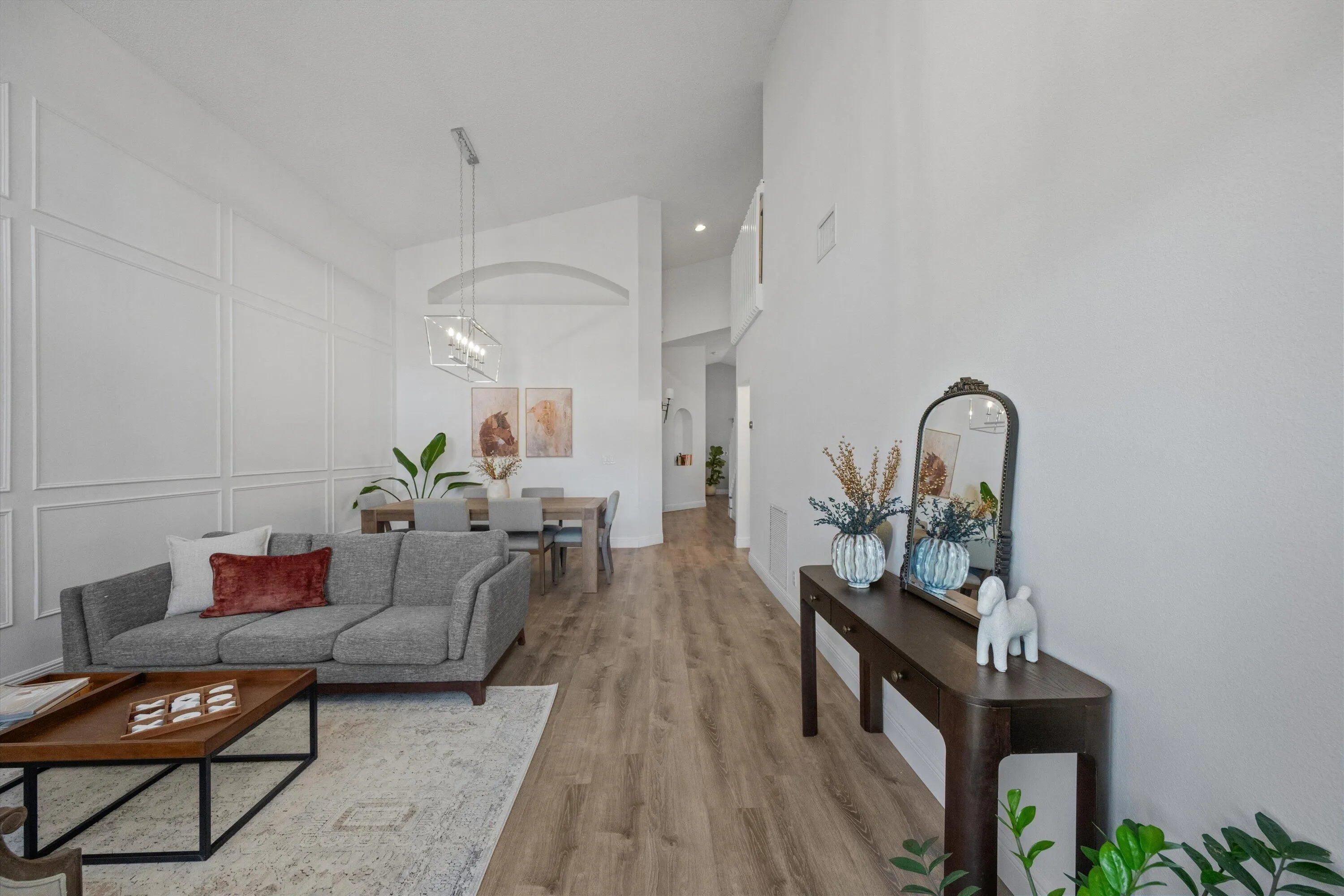 1610 LAKEFIELD NORTH Court