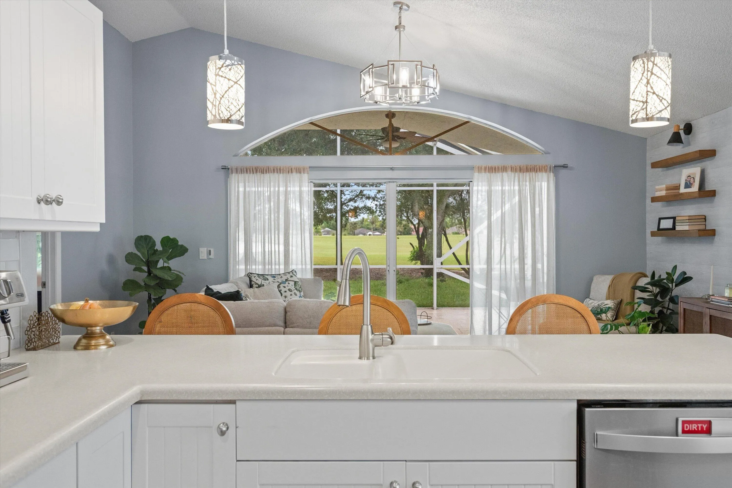 1610 LAKEFIELD NORTH Court