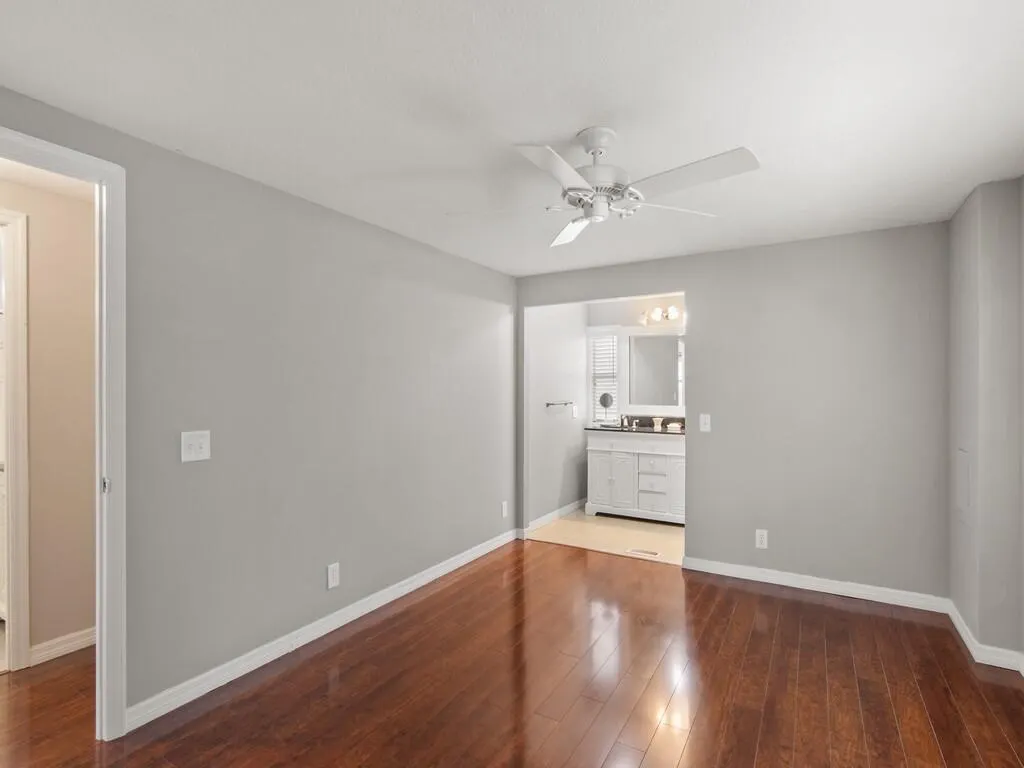 395 NE Jade Circle