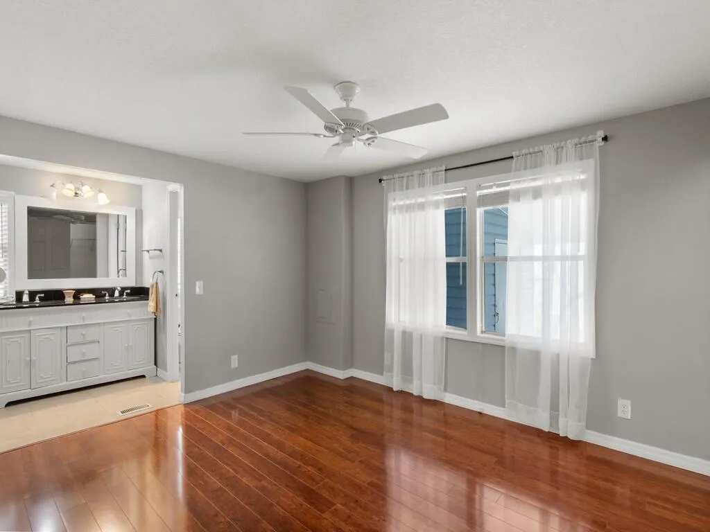 395 NE Jade Circle